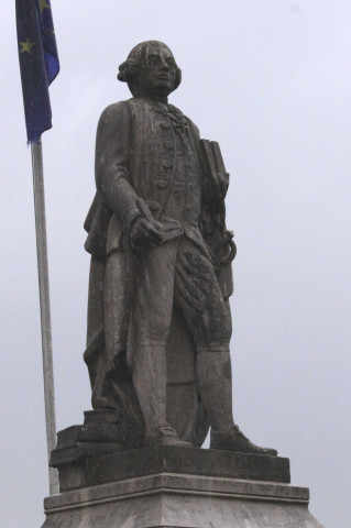 Ecole vétérinaire, statue de Claude Bourgelat.