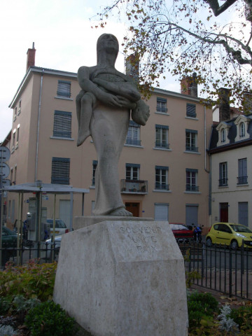 Statue de Georges Salendre.
