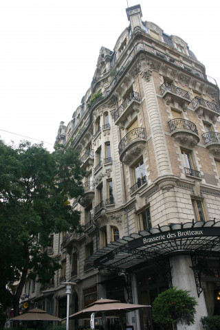 Vue du bâtiment.