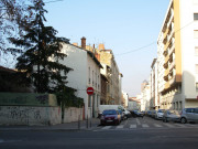 Angle rue de la rue Domer et de la rue Rachais en direction du nord.