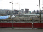 Construction du centre commercial Confluence et d'immeubles.