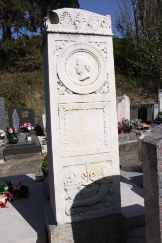 Tombe des familles Martinon et Labayle.