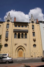 25 rue Leo-et-Maurice-Trouilhet, vers l'Eglise Saint-Maurice, façade.