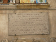 8 rue Juiverie, Hôtel Bullioud, plaque en mémoire de Antoine Bullioud.