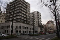 Immeuble à l'angle de la Rue Garibaldi et de la rue Crillon.