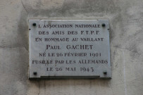 17 rue Rivet, plaque en mémoire de Paul Gachet.