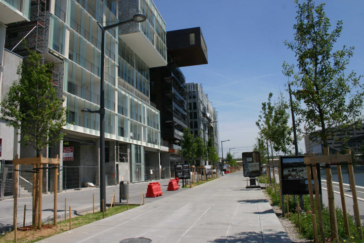 Place Nautique et chantier du centre commercial de Confluence.