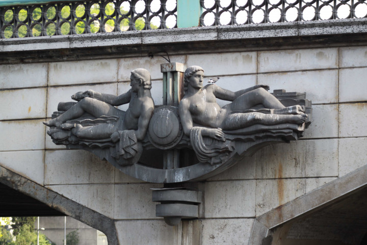 Sculpture en Aval.