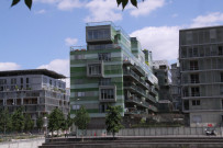 Immeubles sur le quai Antoine-Riboud.