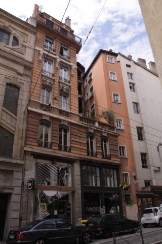 4 rue Louis-Vitet.