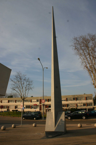 INSA, plaque en mémoire du cinquantenaire.