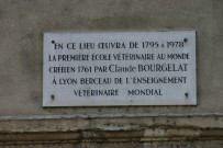 Conservatoire national supérieur de musique et de danse (ancienne école vétérinaire), plaque commémorative.