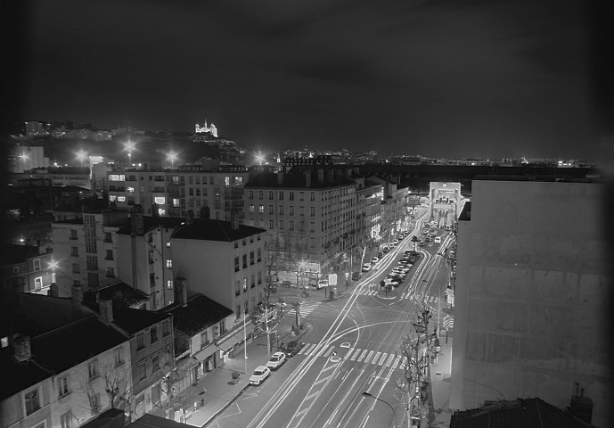 Vue panoramique sur le cours Charlemagne.