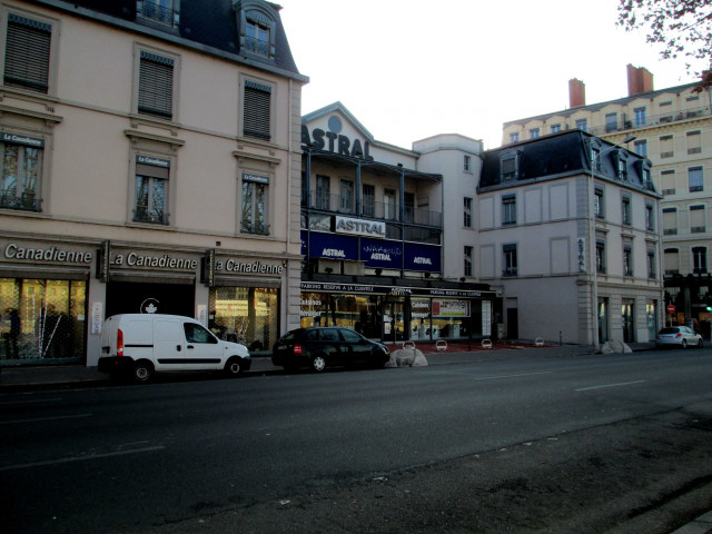 20 quai Victor-Augagneur.