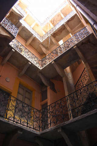 12 rue Fernand-Rey, cour intérieure.