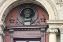Détail de la façade, Victor-Hugo par Pagny.