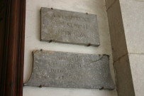 Plaques anciennes.