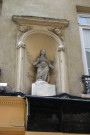 Statue de Vierge.