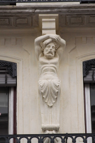 105 rue du Président-Édouard-Herriot, détail de la façade.