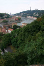 Vue sur le boulevard Antoine-de-Saint-Exupéry, le quai Pierre-Scize et la colline de Fourvière, prise depuis le Fort de Vaise.