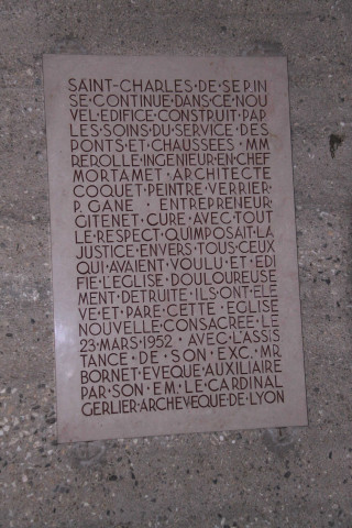 Plaque.
