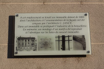 153 Rue Baraban, plaque.
