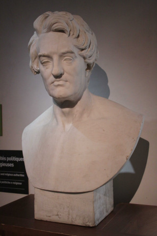 Buste, Menestrier par Legendre-Heral.