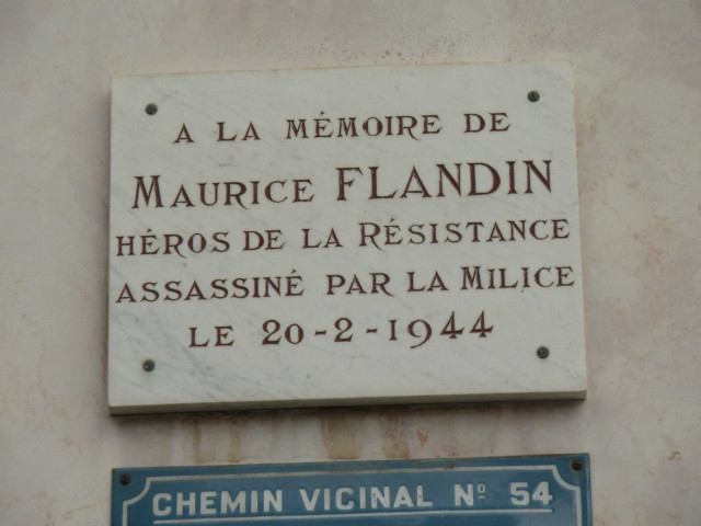 55 rue Maurice-Flandin, plaque en mémoire de Maurice-Flandin.