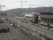 Construction du centre commercial Confluence, vue prise depuis le marché-gare, dit marché de gros de Perrache.