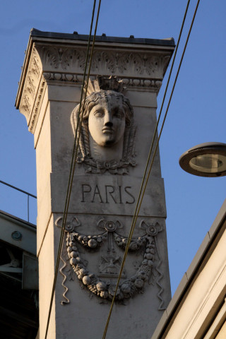 Colonne support de la grande véranda, coté Rhône.