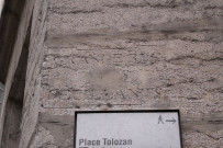 Rue des Feuillants, inscription de rue gravée dans la pierre.