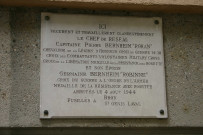 5 quai des Etroits, plaque en mémoire de Pierre Bernheim dit "Rohan" et Germaine Bernheim "Robinne".